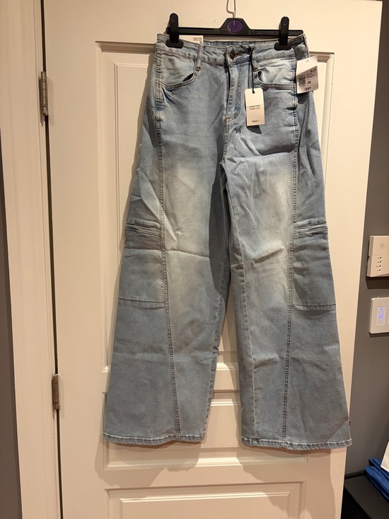 Forever 21 Denim - Forever 21 Light Wash Men’s Bootcut Jeans